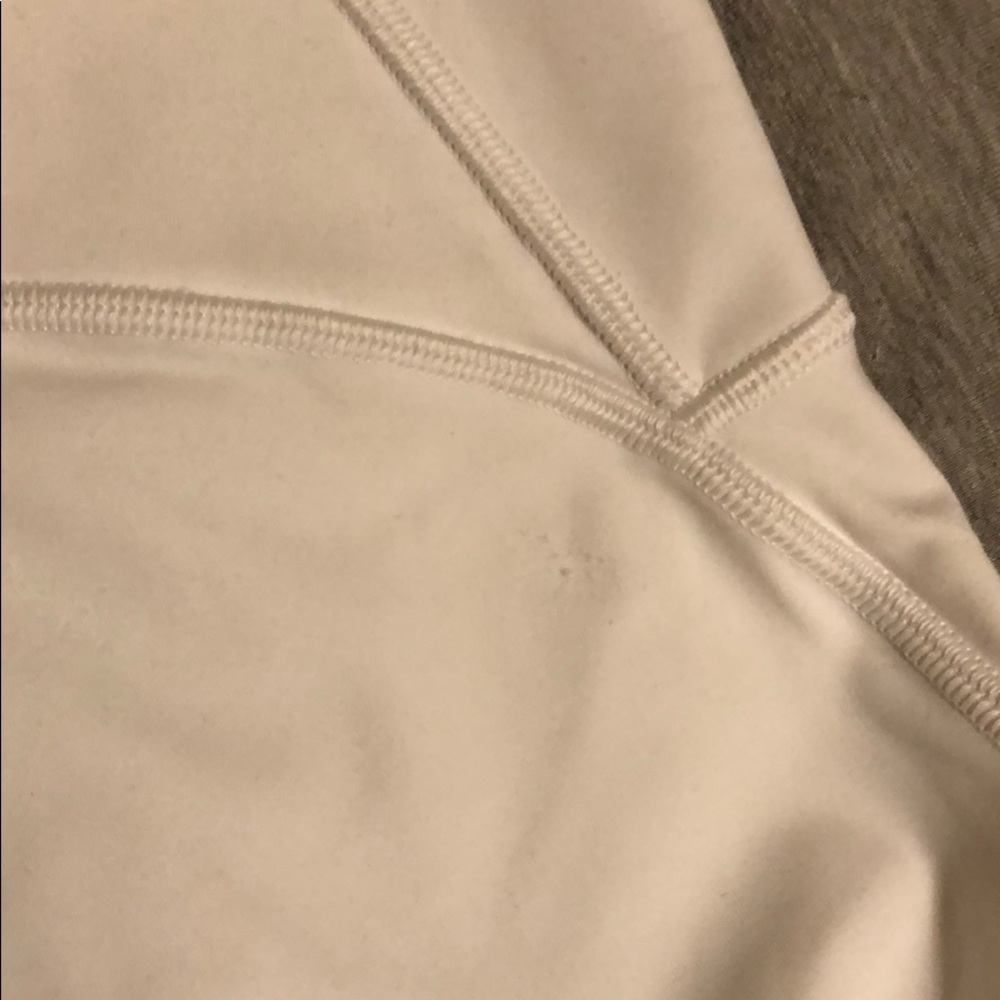 Lululemon train time pants (size 6) - Picture 4 of 7